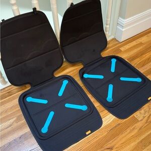 Carseat Protector Brica